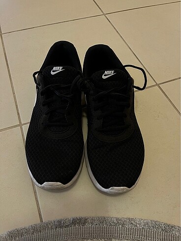 Nike Tanjun - 43 Numara
