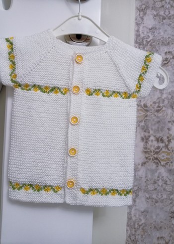 Nakışlı Beyaz Kız ve Erkek Çocuk Örgü Yelek - Görsel 2