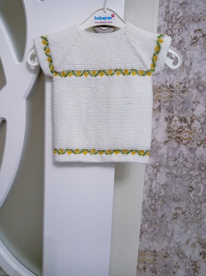 Nakışlı Beyaz Kız ve Erkek Çocuk Örgü Yelek - Görsel 5