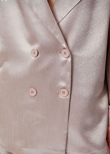 Oversize saten ceketli takım - Görsel 3