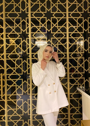 Düğmeli Beyaz Kadın Midi Blazer - Görsel 5