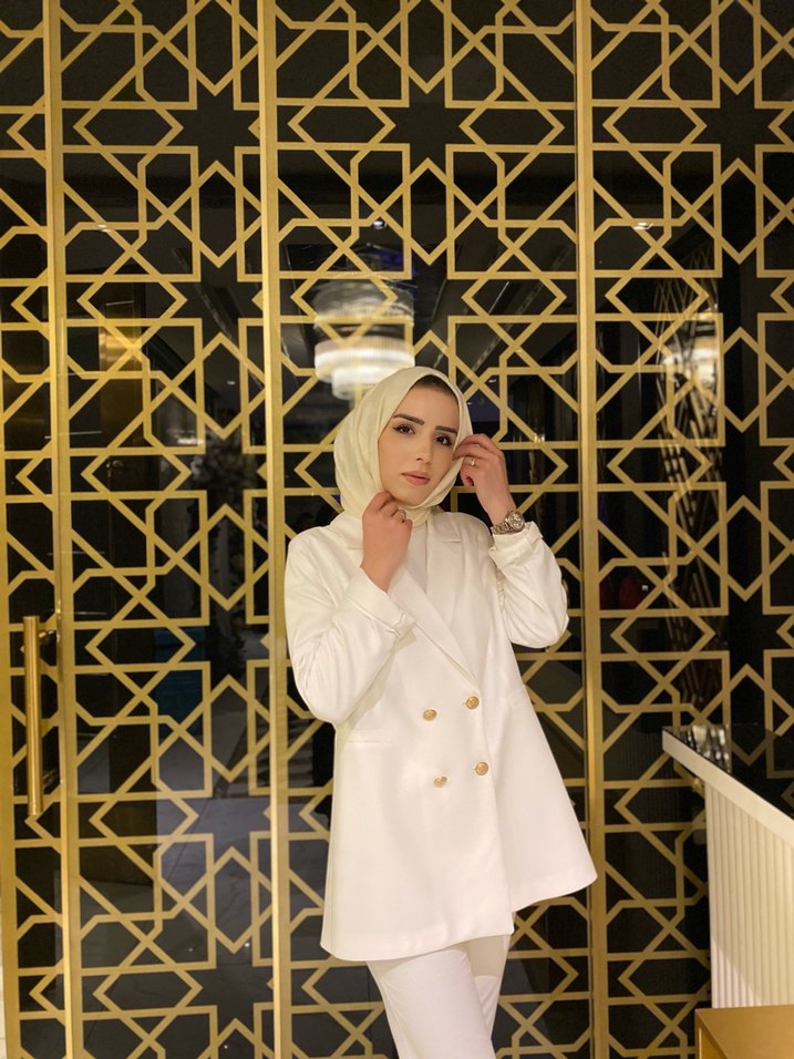 Düğmeli Beyaz Kadın Midi Blazer - Görsel 5