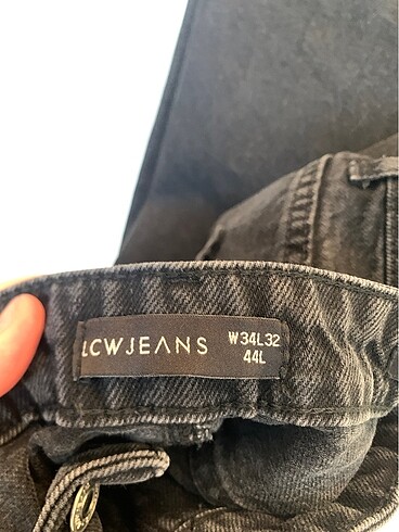 LC Waikiki LCW PAÇALARI PÜSKÜLLÜ JEAN