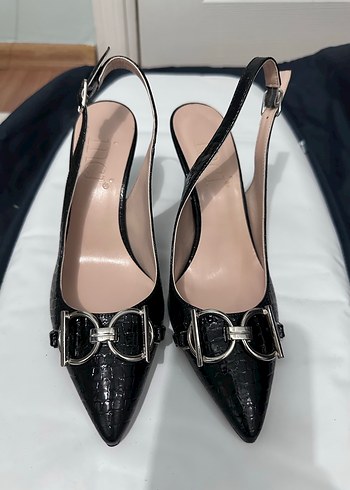 Kadın Siyah Stiletto Kemerli Topuklu Ayakkabı - Görsel 4