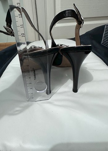 Kadın Siyah Stiletto Kemerli Topuklu Ayakkabı - Görsel 2