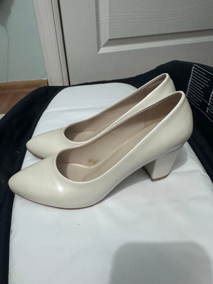 Beyaz Topuklu Kadın Ayakkabı - Görsel 2
