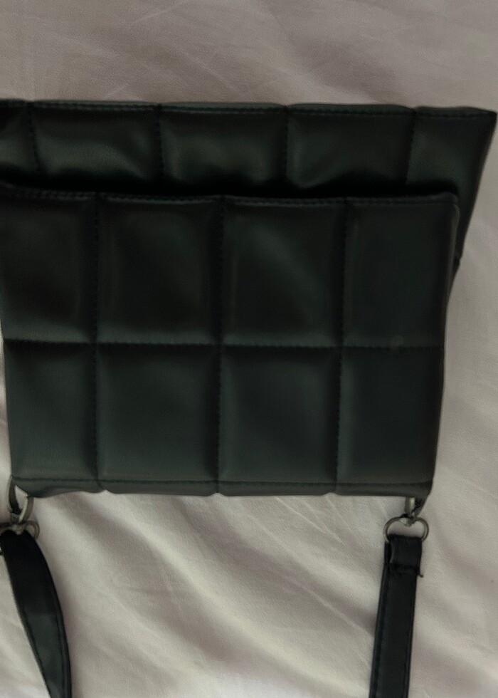 Siyah Çanta - Görsel 3