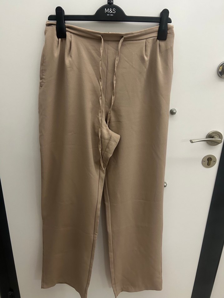 Bej Rahat Kesim Kumaş Kadın Pantolon Trendyol - Görsel 3