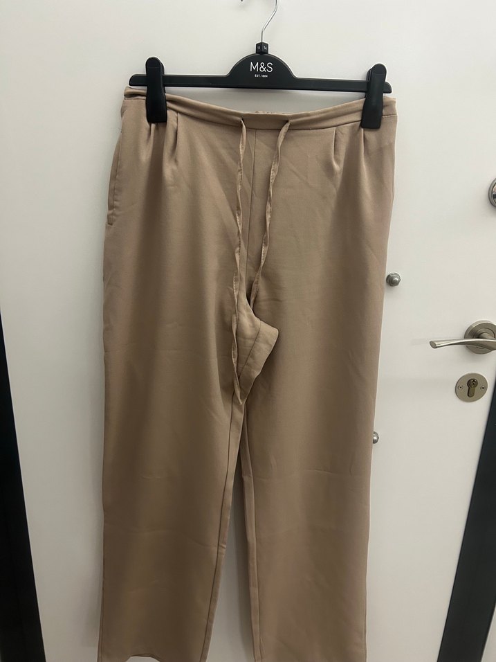 Bej Rahat Kesim Kumaş Kadın Pantolon Trendyol - Görsel 2