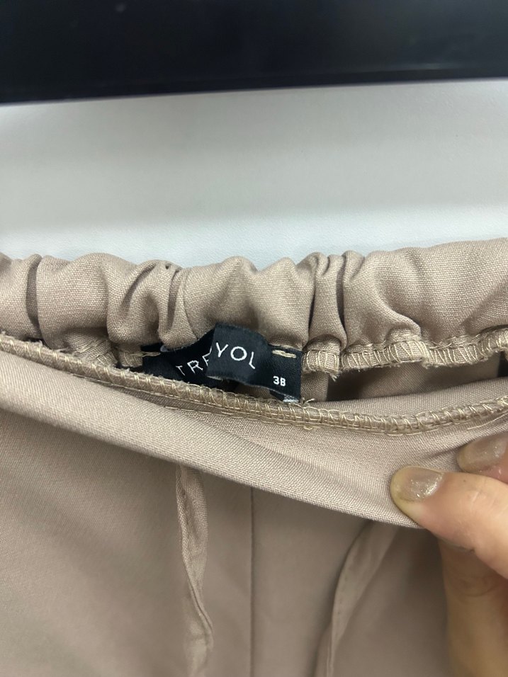 Bej Rahat Kesim Kumaş Kadın Pantolon Trendyol - Görsel 5