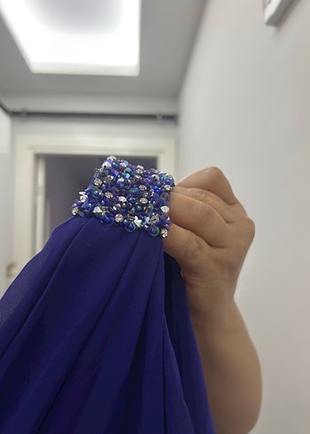 Parlak Mor Drapeli Straplez Midi Elbise - Görsel 6