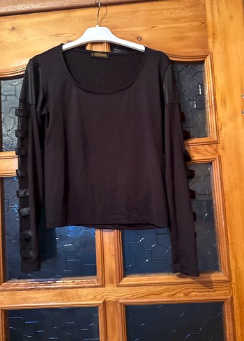 Siyah Deri Kemerli Uzun Kollu Bluz - Görsel 4