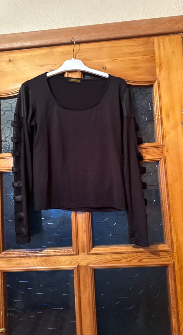 Siyah Deri Kemerli Uzun Kollu Bluz - Görsel 4