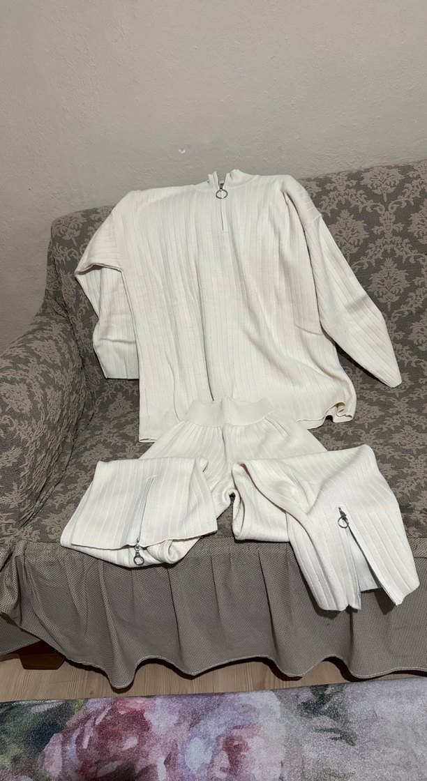 Beyaz Uzun Kollu Fermuarlı Keten Kazak - Görsel 3