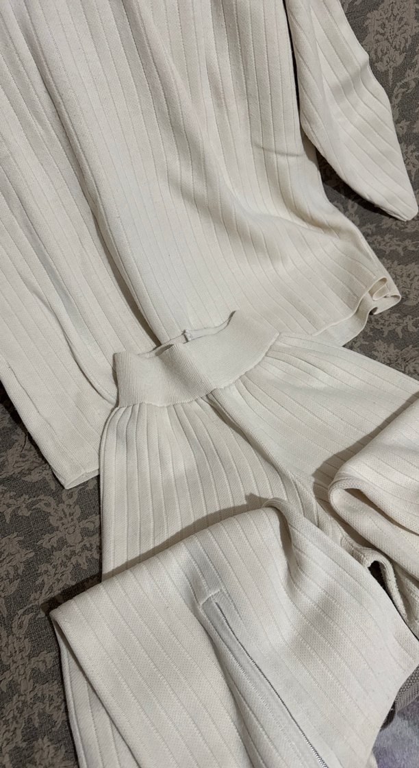 Beyaz Uzun Kollu Fermuarlı Keten Kazak - Görsel 4