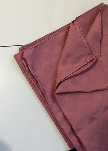 Bordo Kadın Pliseli Şal - Görsel 3