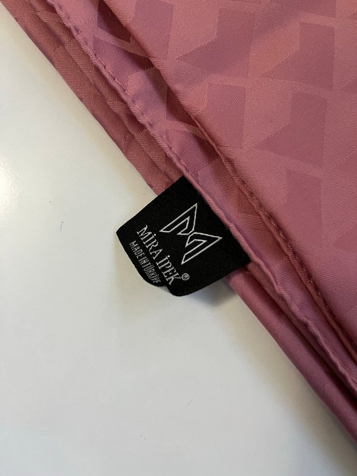 Bordo Kadın Pliseli Şal - Görsel 2