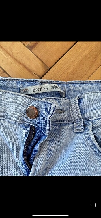 34 Beden mavi Renk Bershka acik renk katlamali sort