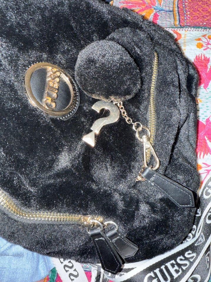 Siyah Kürklü Guess Kadın Sırt Çantası - Görsel 4