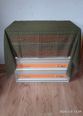 Çeşitli Renklerde Eşarp ve Başörtüler - Görsel 9