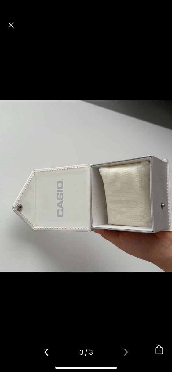 Casio Beyaz Gri Minimalist saat kutusu - Görsel 2