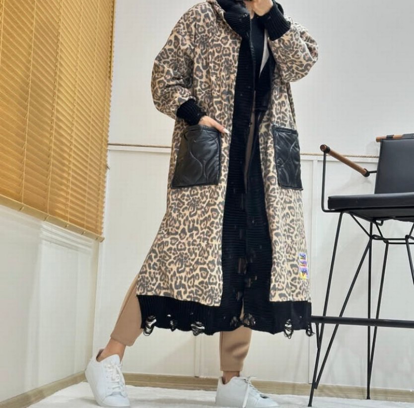 Leopar Desenli Kadın Deri detaylı kap - Görsel 3