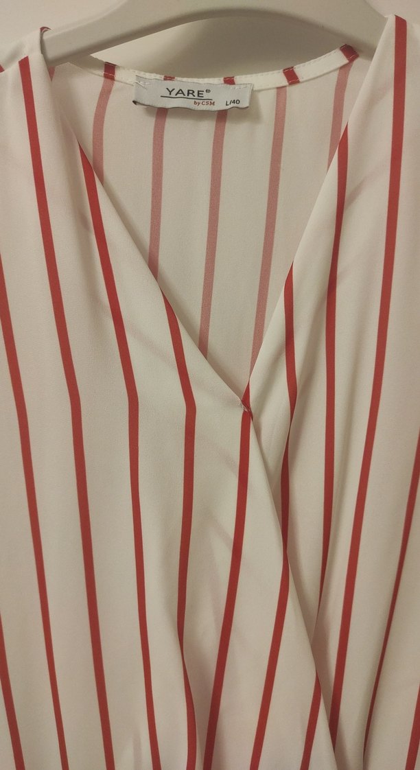 Beyaz Kırmızı Çizgili V Yaka Kadın Gömlek - Görsel 2