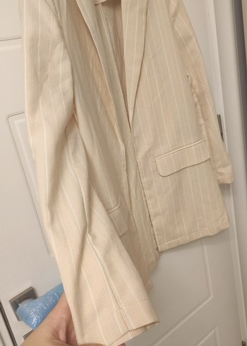 Bej Düğmeli vatkalı Kadın Midi Blazer Ceket - Görsel 4