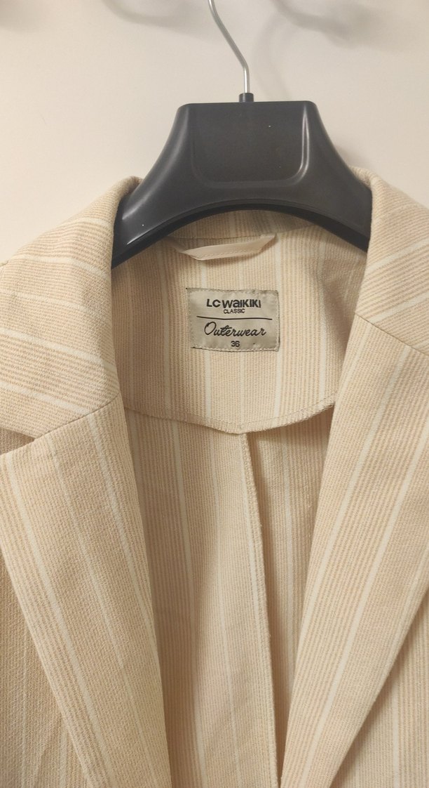 Bej Düğmeli vatkalı Kadın Midi Blazer Ceket - Görsel 3