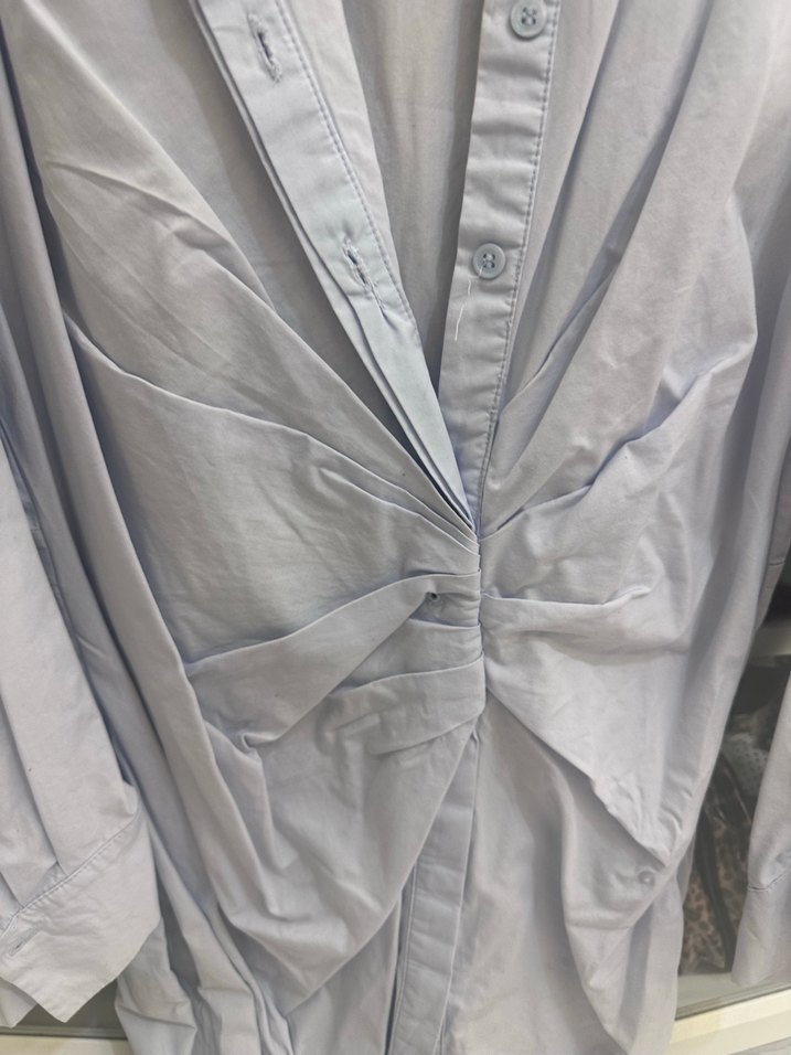 İpekyol Ucuk Mavi V Yaka Keten Pilili Uzun Kadın Gömlek - Görsel 3