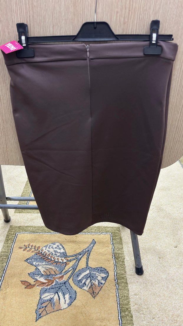 yeni etiketlj hic giyilmemiş kahverengi etek diz alti yeni - Görsel 2