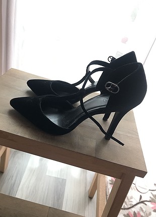 Siyah suet ayakkabi