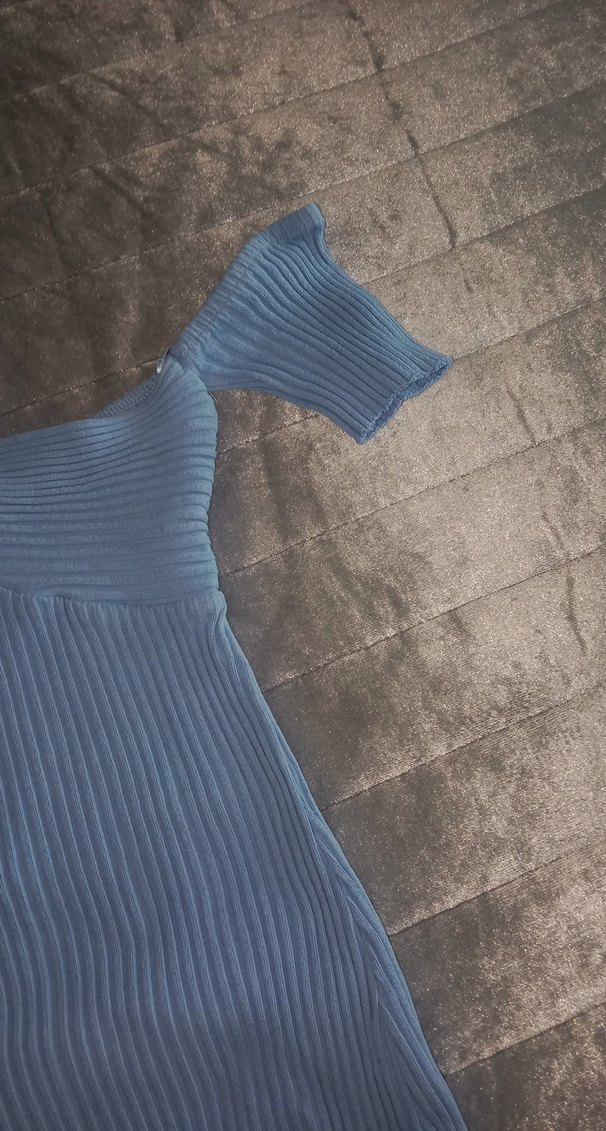 Mavi V Yaka Midi Triko Elbise - Görsel 4