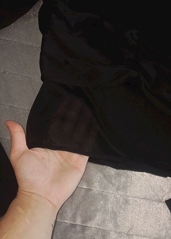 Siyah V Yaka Uzun Kollu Gösterişli Bluz - Görsel 2