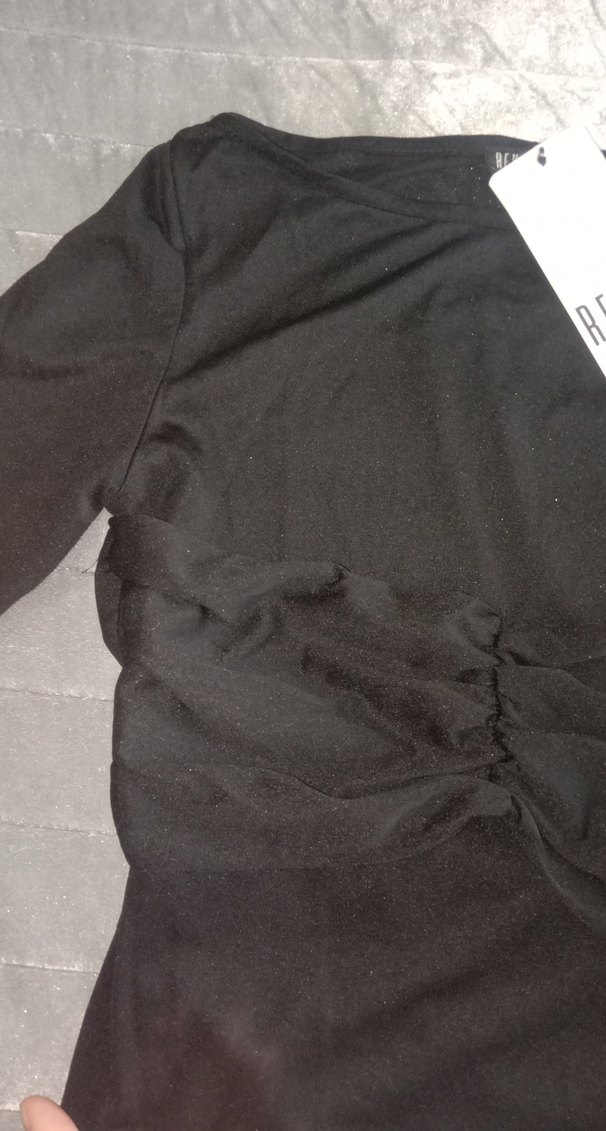 Siyah V Yaka Uzun Kollu Gösterişli Bluz - Görsel 3