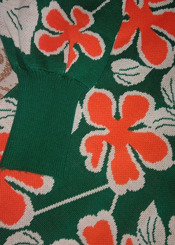 Yeşil Çiçek Desenli Örgü Kadın Kazak - Görsel 2