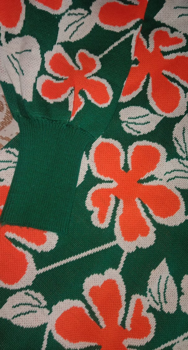 Yeşil Çiçek Desenli Örgü Kadın Kazak - Görsel 2