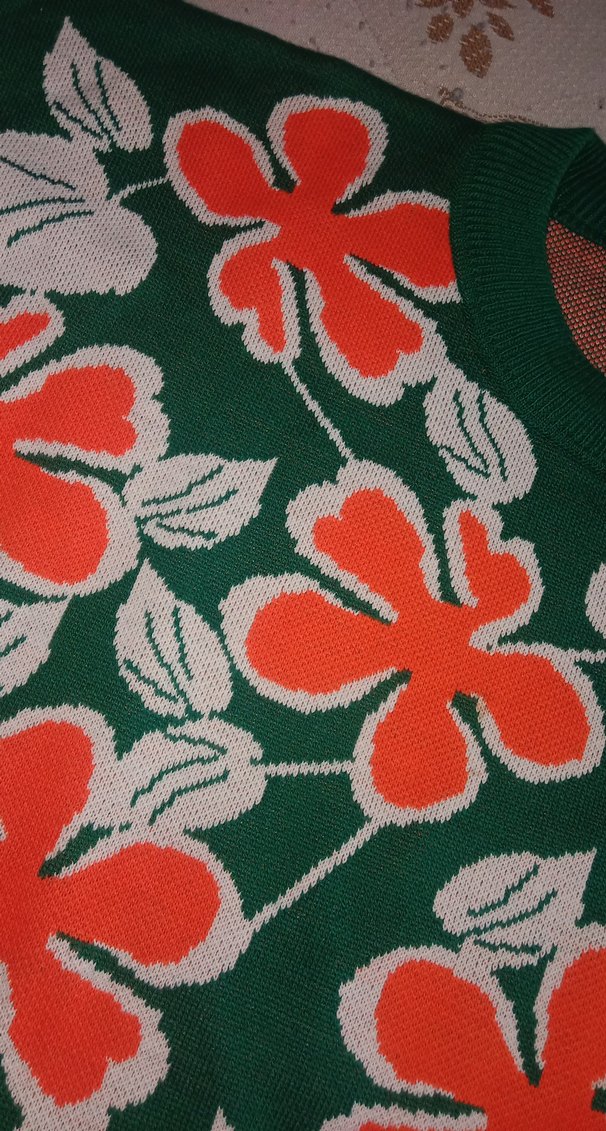 Yeşil Çiçek Desenli Örgü Kadın Kazak - Görsel 3