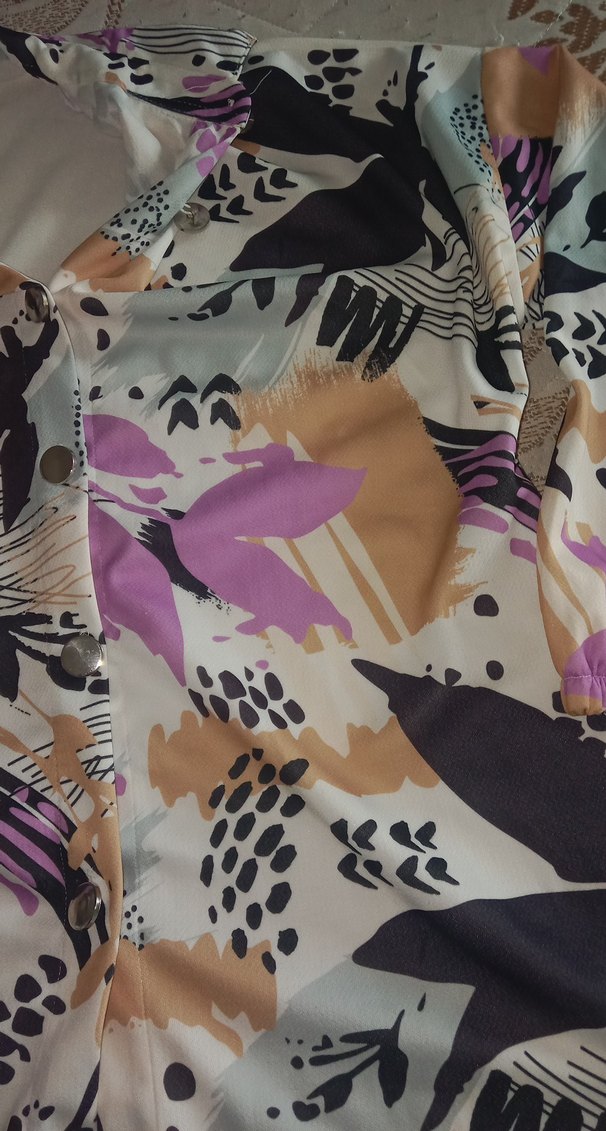 Düğmeli, Bol Kesim, Renkli Desenli Hamile Bluzu - Görsel 2