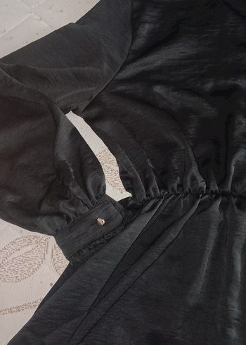 Siyah Uzun Kollu Fırfırlı Uzun Elbise - Görsel 2