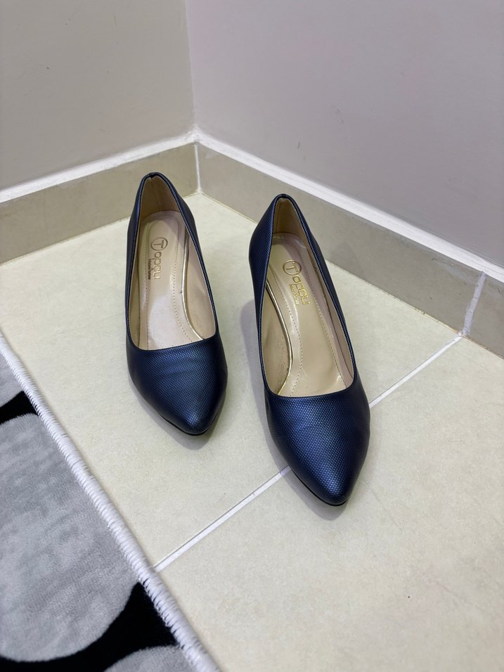 Mavi Parlak Stiletto Topuklu Kadın Ayakkabı - Görsel 2