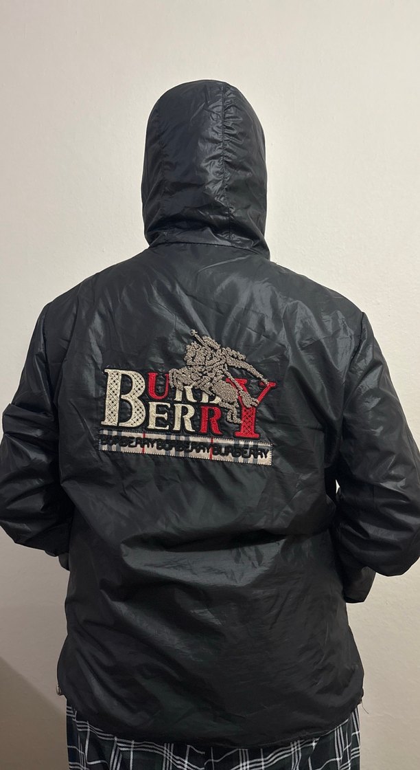 Siyah Nakışlı Erkek Spor Stil Yağmurluk - Görsel 3