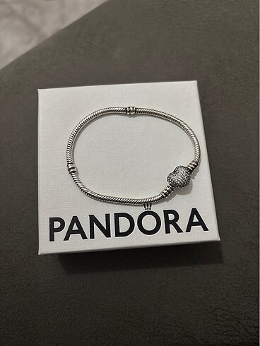 Pandora bileklik