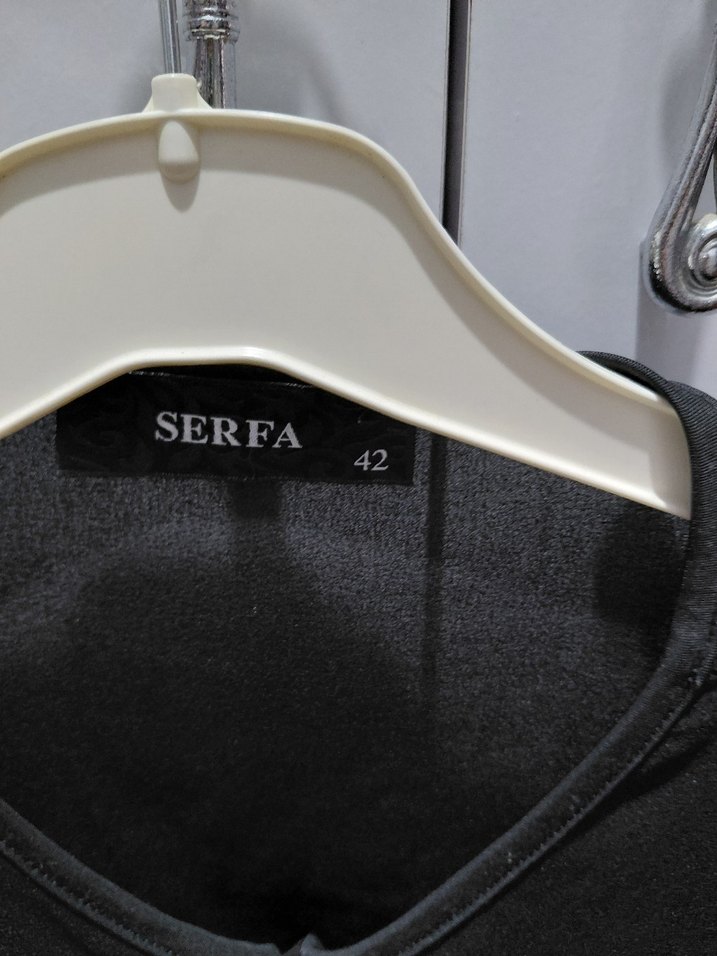 Siyah Parlak V Yaka Fermuarlı Kadın Bluz - Görsel 2