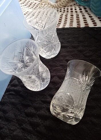 Paşabahçe KESME ON. ADET ÇAY BARDAĞI İÇİNDE BELKİ 2 TANE FARKLI DESEN OL