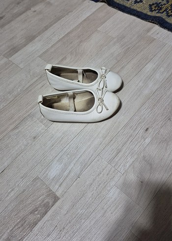 Kız Çocuk Beyaz Fiyonklu Babet Ayakkabı - Görsel 3