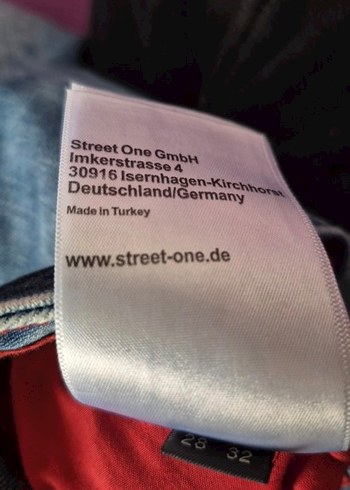 Kadın Mavi Kemerli Mini Kot Şort - Görsel 5