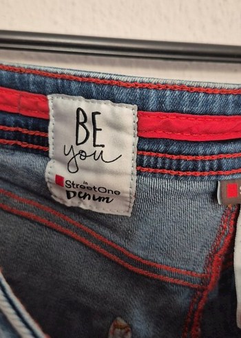 Kadın Mavi Kemerli Mini Kot Şort - Görsel 2