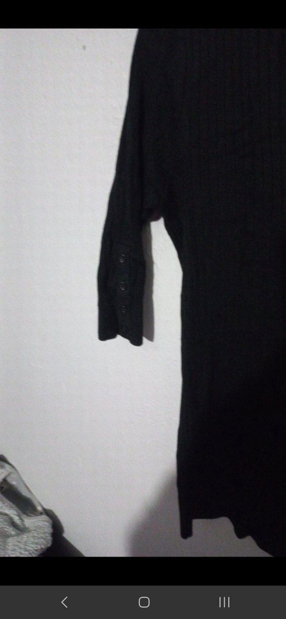 Düğmeli V Yaka Siyah Triko Kadın Kazak - Görsel 3