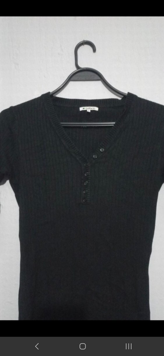 Düğmeli V Yaka Siyah Triko Kadın Kazak - Görsel 2